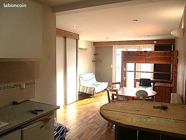 HAUTS-PAVES, TRAM 3 à 50 m, Joli T1bis meublé 32 m2+ beau balcon / 633 cc