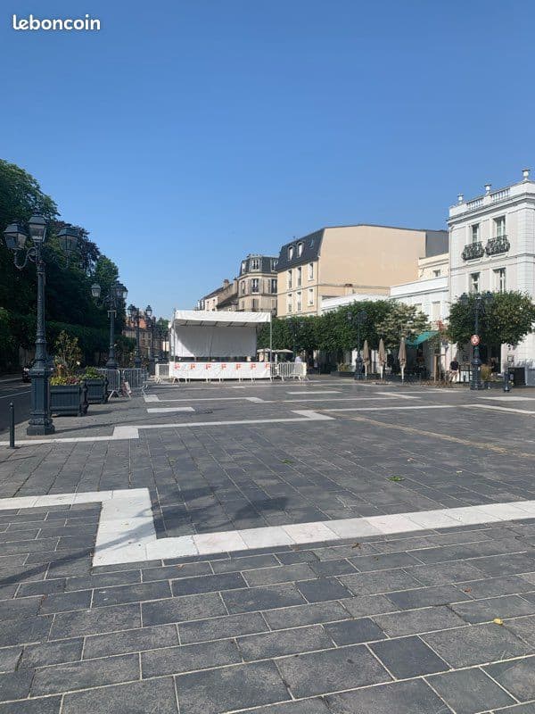 F2 meublé atypique 50m2 au sol au coeur de fontainebleau idéal étudiant ou jeune dynamique loyer 770